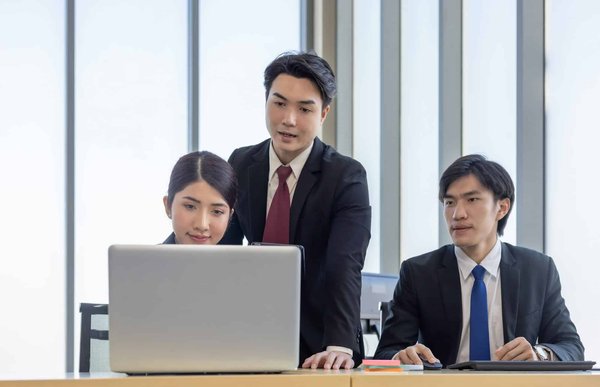 ¿Cómo pueden las tecnologías de almacenamiento en la nube mejorar la colaboración en empresas multinacionales?